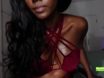 girl
        missksavage cam image #2942809