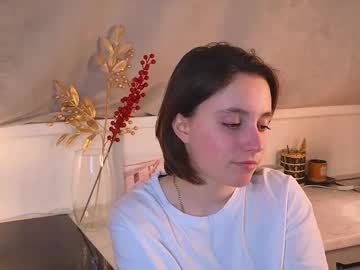 girl
        elvinabrickell cam image #6163018