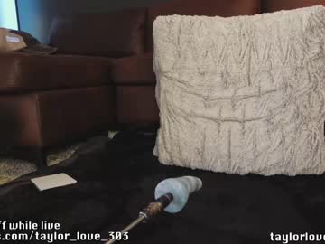 girl
        taylor_love_303 cam image #1426315