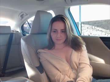 girl
        juicy_peach88 cam image #1468016