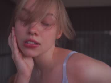 girl
        bibi_it_is cam image #3082433