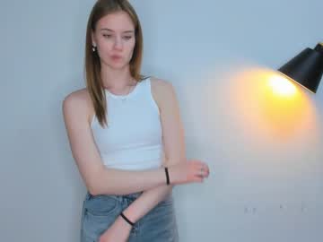 girl
        merciabeer cam image #4046579