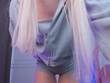 girl
        cassie_palmer cam image #5388667