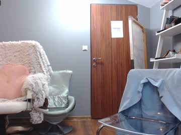 girl
        anyarayne cam image #2811144