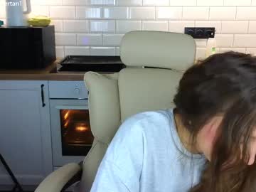 girl
        ambertan1 cam image #6605176