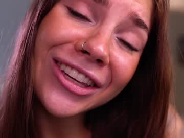 girl
        cute__foxy cam image #5860383