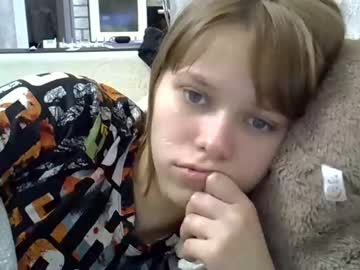 girl
        the_partisan cam image #3843455