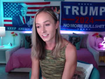 girl
        holihurricane cam image #4818630
