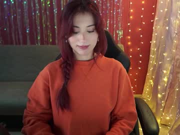 girl
        greeny_mat cam image #4234240