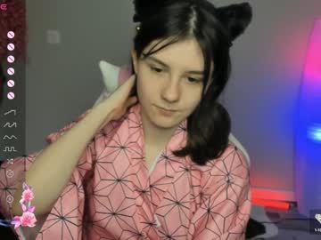 girl
        raiden_maid cam image #4979490