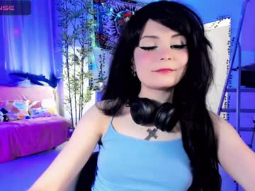 girl
        ronnie_neko cam image #3386634