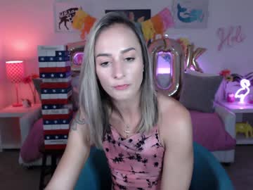 girl
        holihurricane cam image #6644264