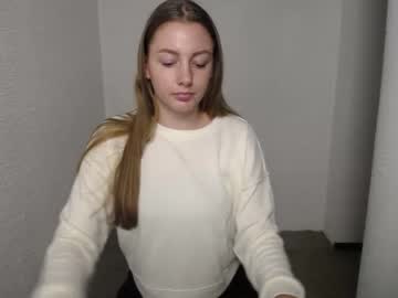 girl
        just_lola_ cam image #196125
