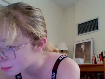 girl
        blonde_katie cam image #2950231