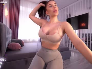 girl
        innocentemmy cam image #1560759