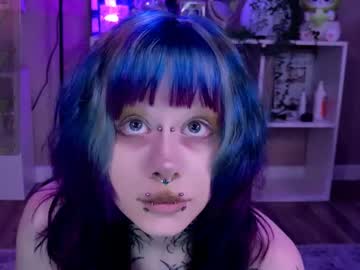 girl
        lollyshy__ cam image #6756615