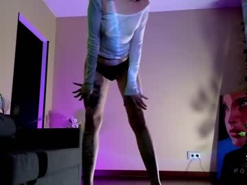 girl
        adelina____ cam image #3665511