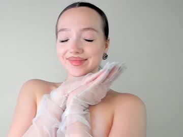 girl
        elianareynolds cam image #3260901