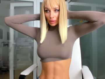 girl
        ingridblondy94 cam image #1789331