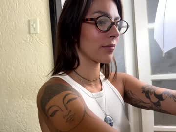 girl
        one_more_cum cam image #5024011