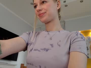 girl
        magic_couple13 cam image #3011092