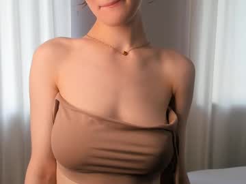 girl
        moirebaggs cam image #6984267