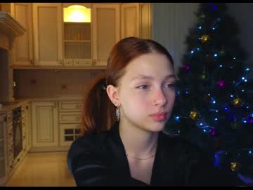girl
        shirleywhitney cam image #3143393