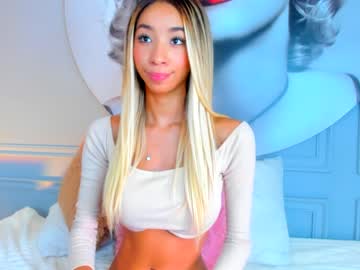girl
        lilipinkette cam image #2282570