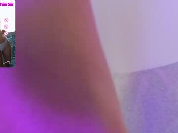 girl
        lucie_beltran cam image #1420514
