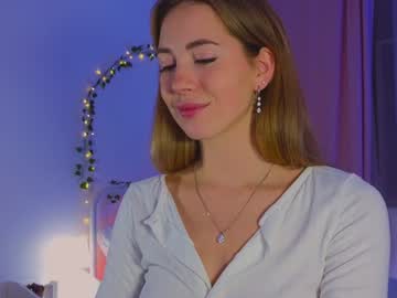 girl
        emmi_rosee cam image #5893051
