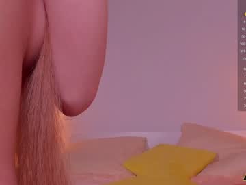 girl
        marin_kitagava cam image #3082225
