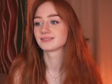 girl
        lizzy_blaze cam image #3487596