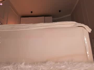 girl
        stella__grace cam image #6252805
