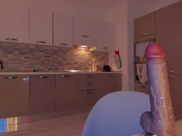 girl
        itsbellax cam image #5957250