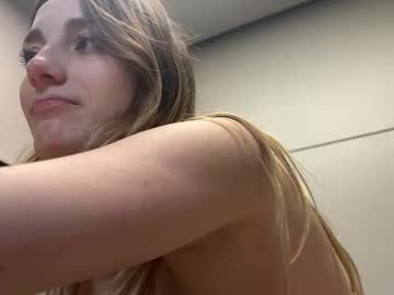 girl
        faseremx cam image #6103585