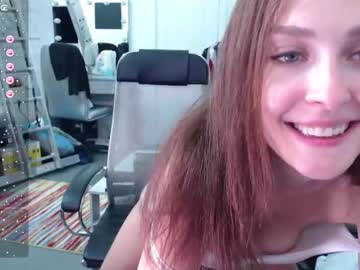 girl
        koketochka555 cam image #4650128