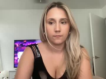 couple
        hotandhornyhannah cam image #4673638