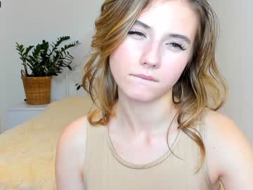 girl
        vanessa_woods cam image #37762