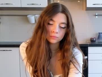 girl
        philomenagallant cam image #4180594