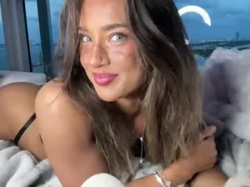 girl
        nicoleautumn cam image #3954833