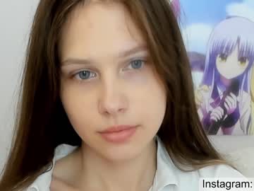 girl
        avrora_deis cam image #1717003