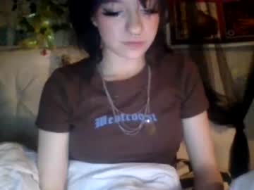 couple
        jackievilleof cam image #4141399