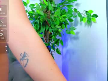 girl Live Cam Girls Love To Strip Naked For Their Viewers with _raisaa_moon