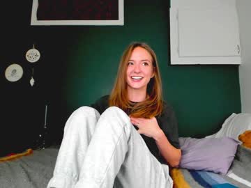 girl
        innocentprovenguilty cam image #393584