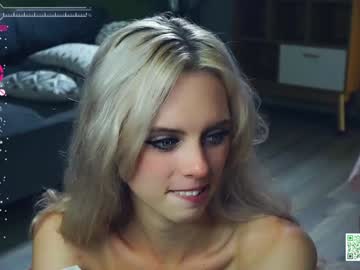 girl
        audreycarvin cam image #4510048