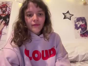 couple Live Cam Girls Love To Strip Naked For Their Viewers with pikawiii