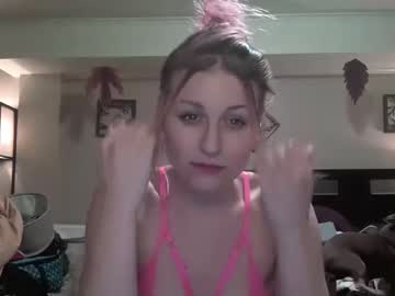 girl
        hopelips cam image #2721617