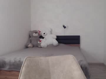 girl
        alexa_little cam image #1759117