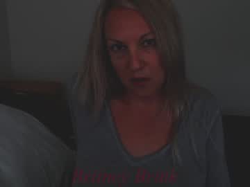 girl
        britneybrink cam image #2637735