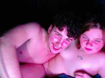 couple Live Cam Girls Love To Strip Naked For Their Viewers with gdfunhouse